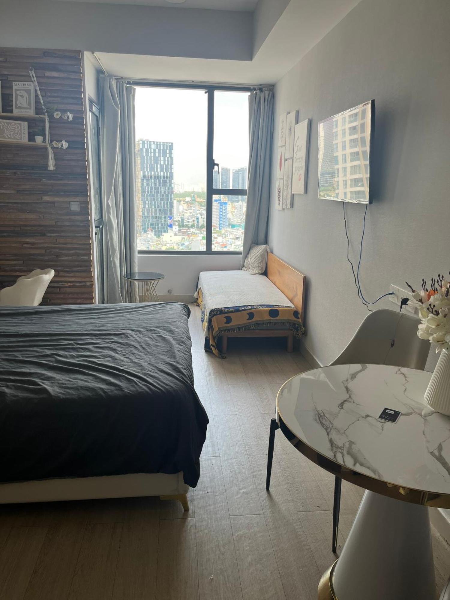 Double E Saigon Apartment In Rivergate Building Хошимин Экстерьер фото