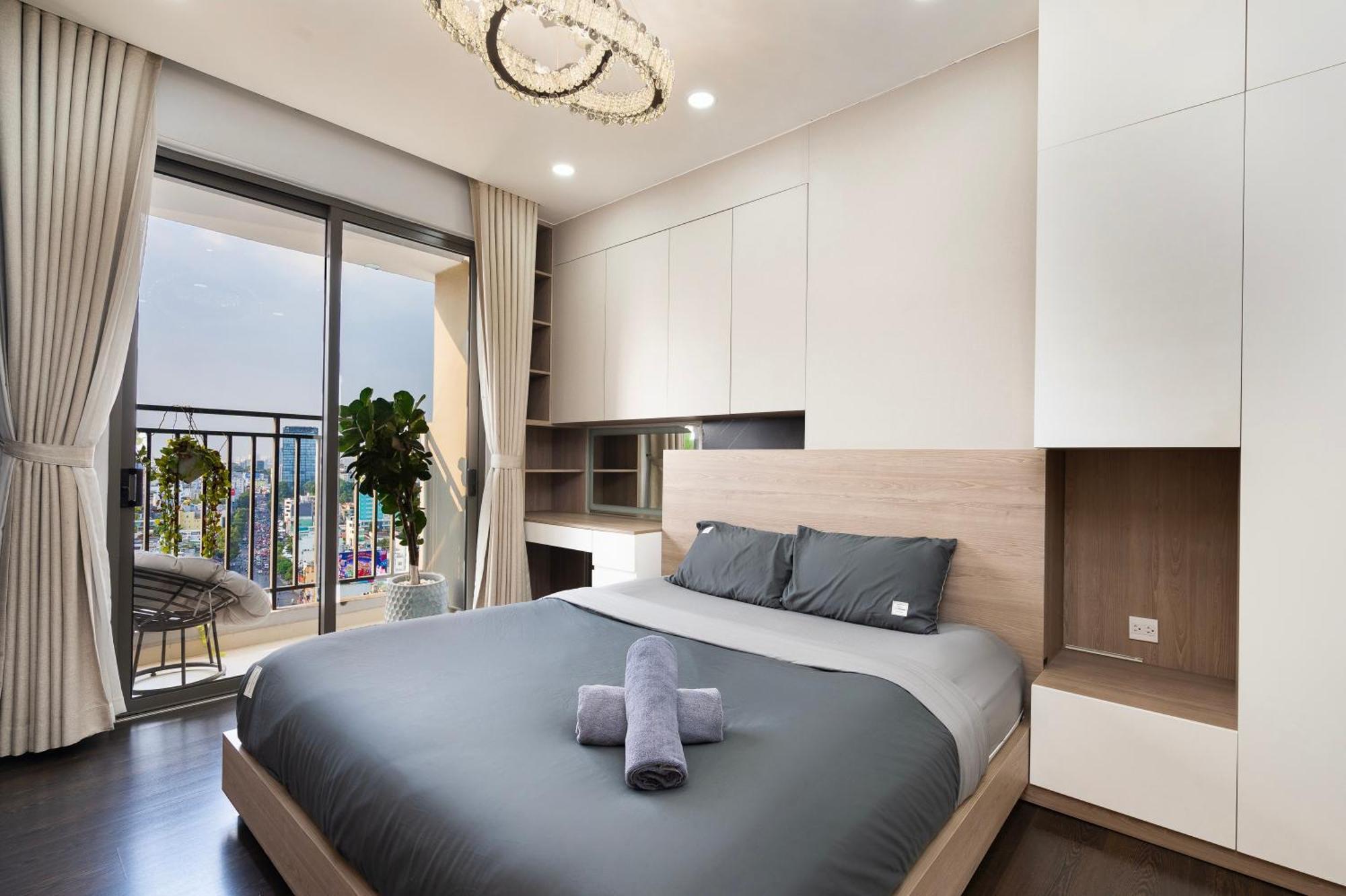 Double E Saigon Apartment In Rivergate Building Хошимин Экстерьер фото