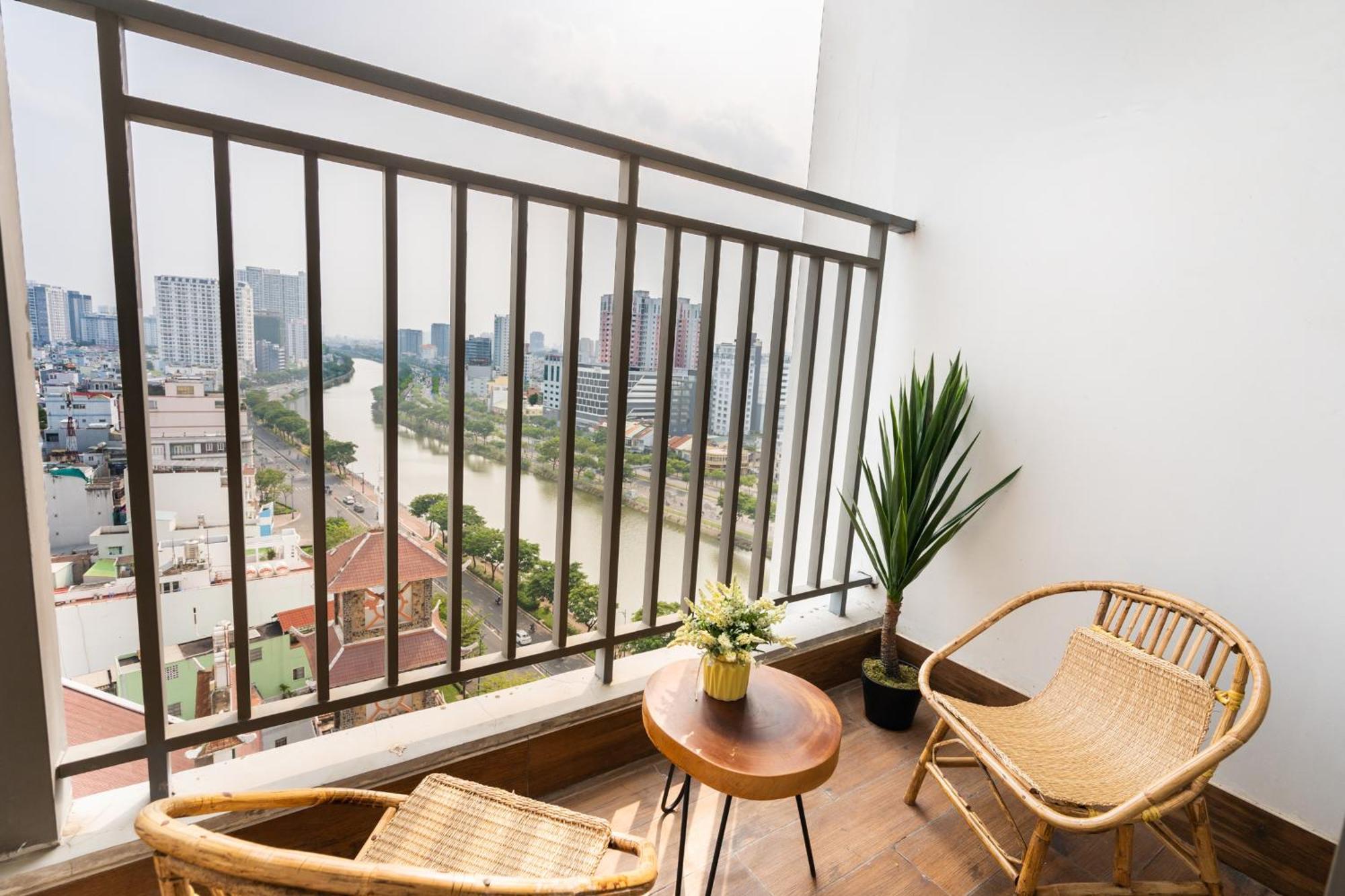 Double E Saigon Apartment In Rivergate Building Хошимин Экстерьер фото