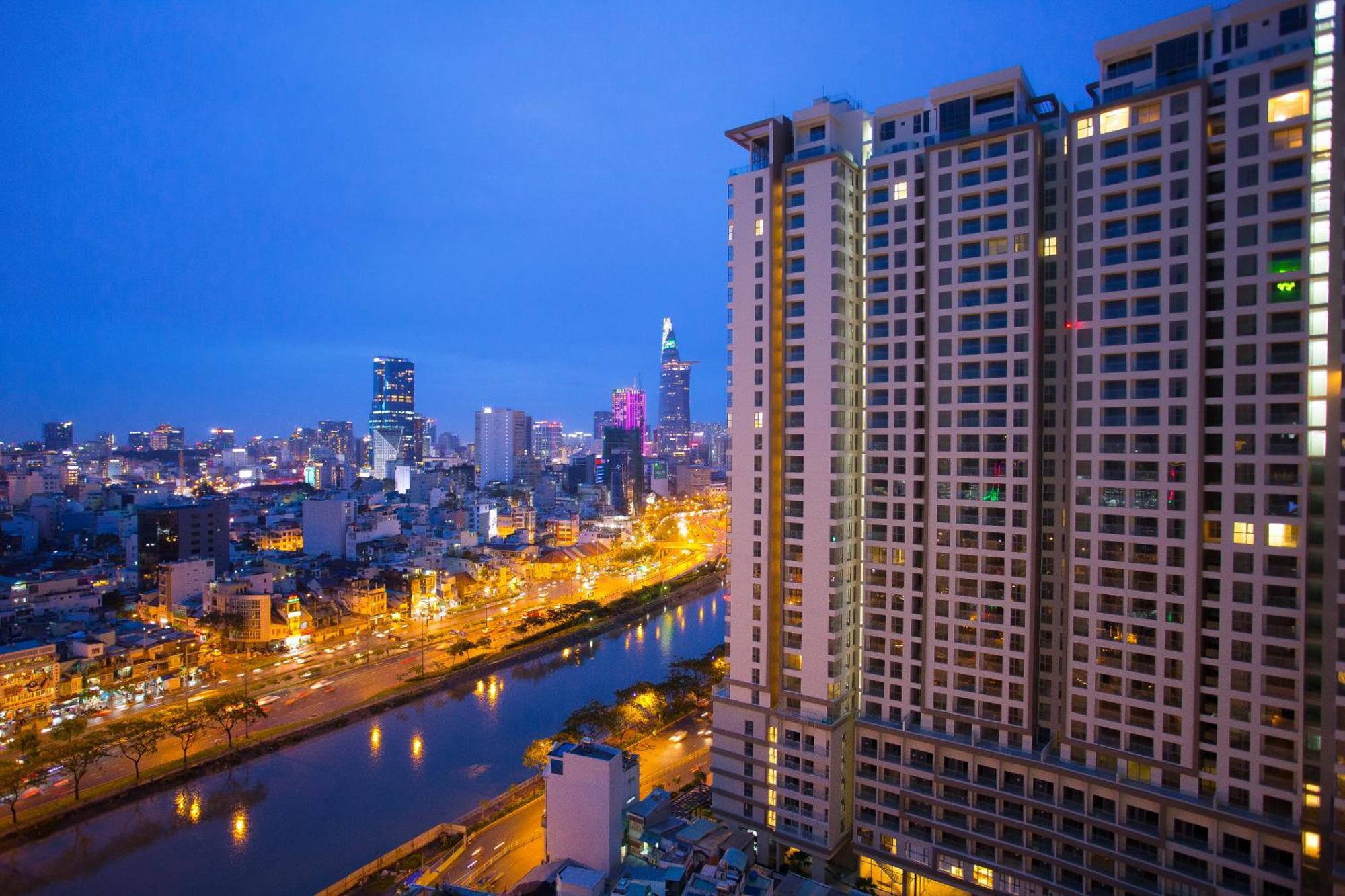 Double E Saigon Apartment In Rivergate Building Хошимин Экстерьер фото