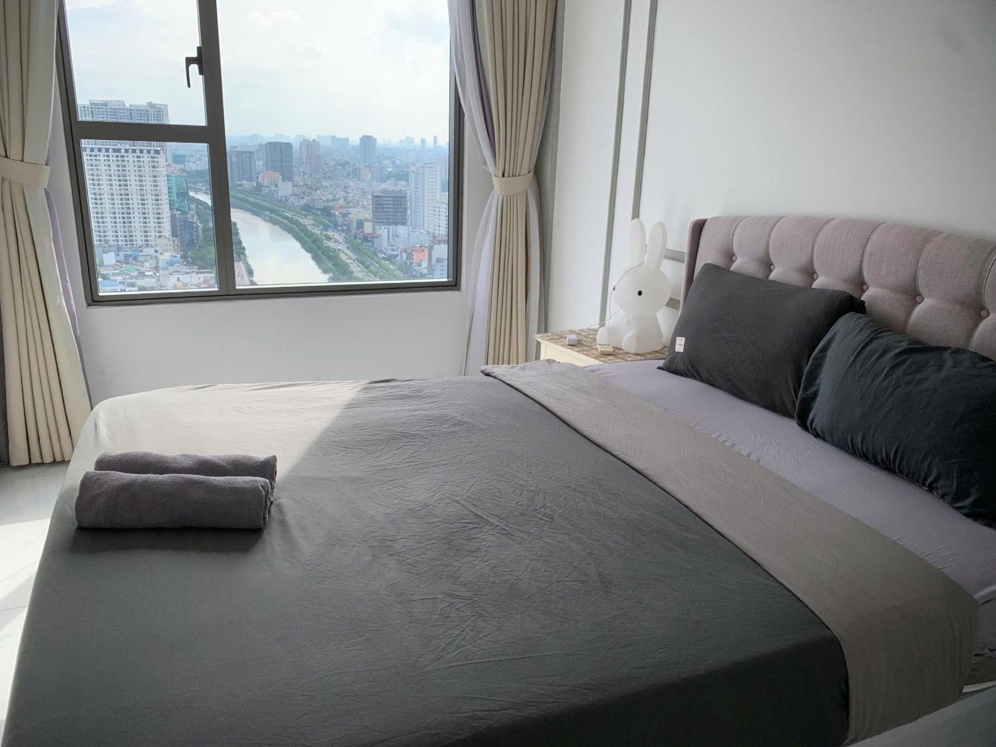 Double E Saigon Apartment In Rivergate Building Хошимин Экстерьер фото