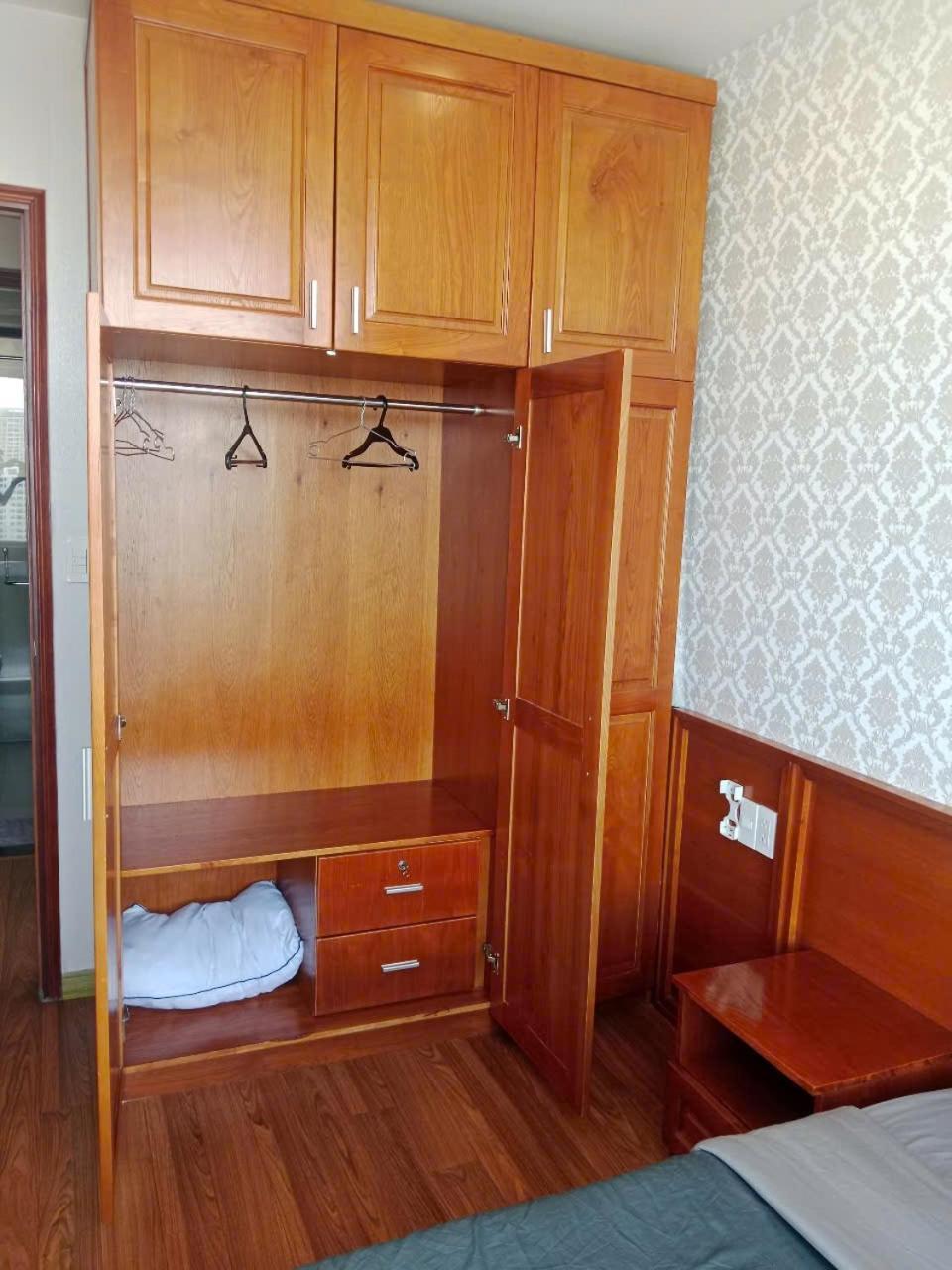 Double E Saigon Apartment In Rivergate Building Хошимин Экстерьер фото
